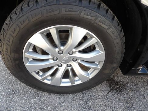Used 2017 INFINITI QX80 4WD image 4