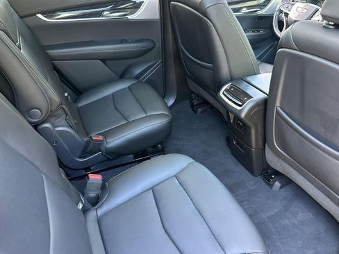 Used 2021 Cadillac XT6 Premium Luxury FWD image 32