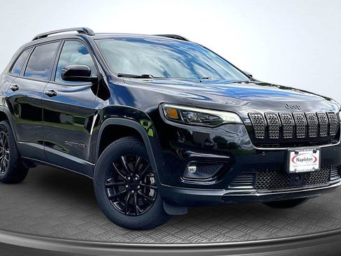 Used 2023 Jeep Cherokee Altitude Lux AWD/4WD image 12