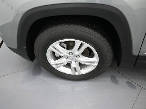 Certified 2024 GMC Terrain SLE image 8