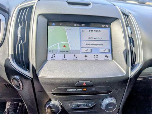 Used 2018 Ford Edge SEL w/ Equipment Group 201A AWD/4WD image 9