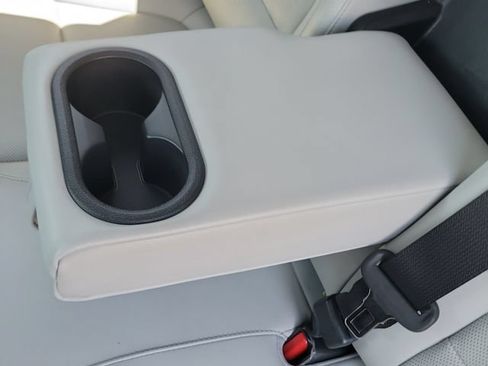 Used 2023 Hyundai Kona Limited FWD image 25