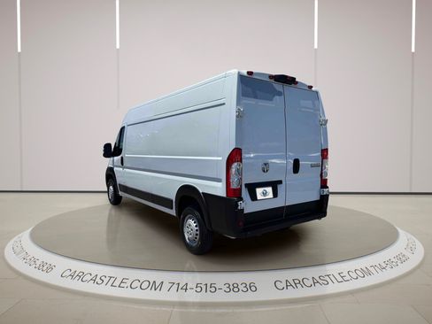 Used 2025 RAM ProMaster 2500 w/ Convenience Group FWD image 3