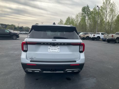 New 2026 Ford Explorer Active w/ Active Comfort Package AWD/4WD image 6