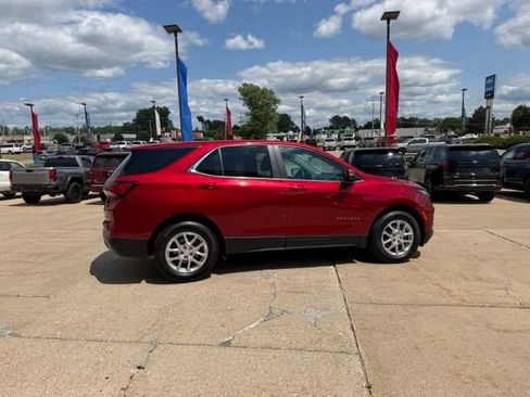 Used 2023 Chevrolet Equinox LT AWD/4WD image 6