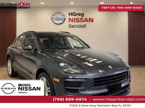 Used 2022 Porsche Macan AWD/4WD image 1