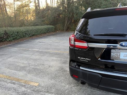 Used 2019 Subaru Ascent Touring w/ Popular Package #2 image 8