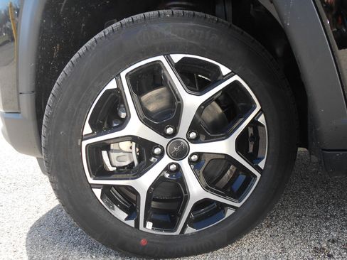 New 2026 Jeep Compass Limited AWD/4WD image 9