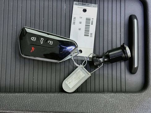 Used 2021 Volkswagen ID.4 Pro S w/ ID.4 Protection Package RWD image 36