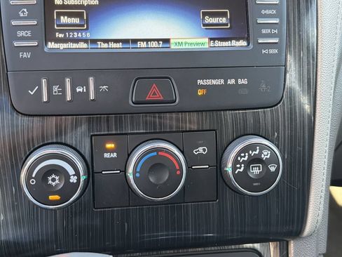 Used 2016 Chevrolet Traverse LT FWD image 25