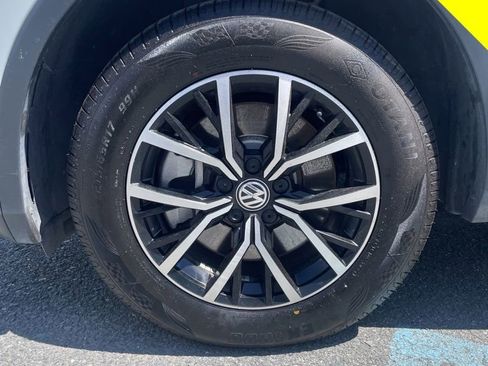 Used 2021 Volkswagen Tiguan SE AWD/4WD image 11