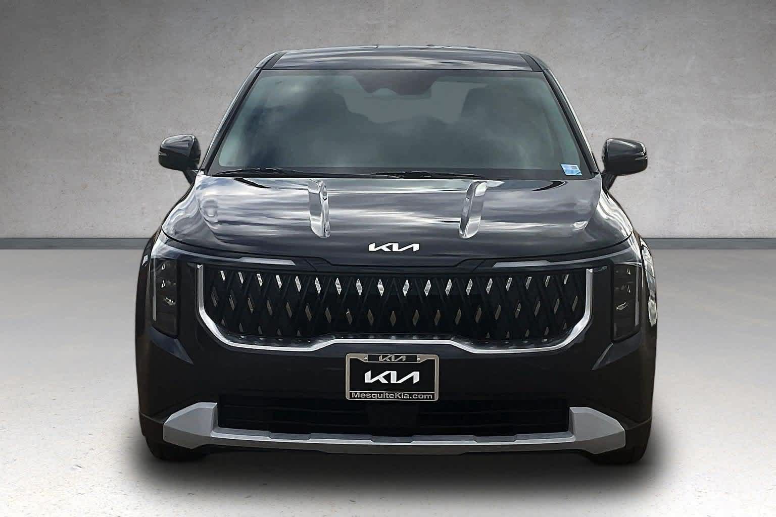 Certified 2026 Kia Carnival FWD image 6