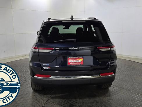 Used 2023 Jeep Grand Cherokee 4WD 4xe image 6