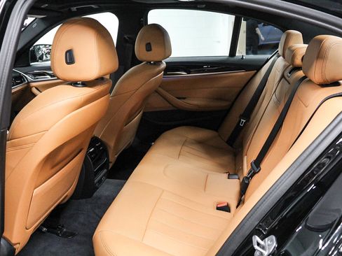 Certified 2023 BMW 530e w/ Convenience Package image 17