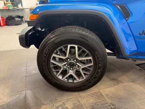 Certified 2025 Jeep Wrangler Sahara image 45