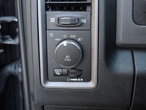 Used 2019 RAM 1500 Express w/ Express Value Package image 24