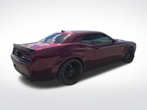 Used 2017 Dodge Challenger SRT Hellcat RWD image 3