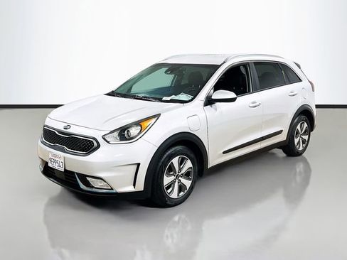 Used 2018 Kia Niro LX image 3