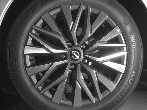 Used 2025 Nissan Altima 2.5 SV FWD image 14