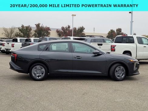 New 2025 Kia K4 LX image 3