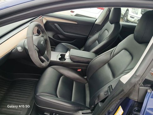 Used 2023 Tesla Model 3 Standard Range image 9
