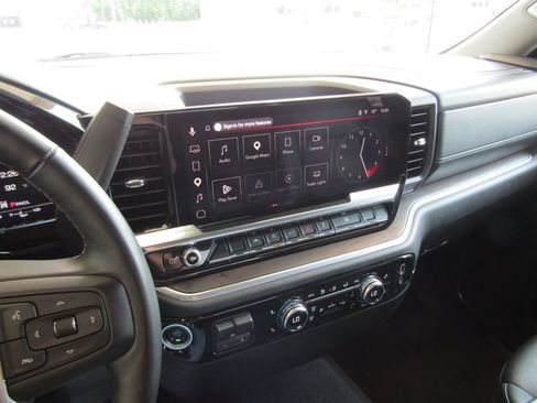 Used 2025 GMC Sierra 1500 SLT AWD/4WD image 30