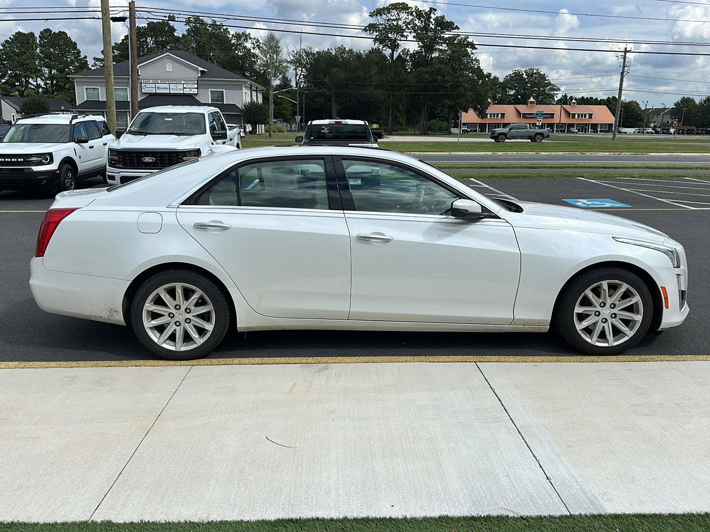 Used 2015 Cadillac CTS Luxury AWD/4WD image 4
