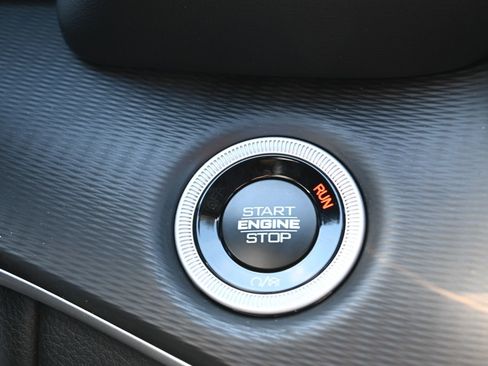 New 2025 Jeep Grand Cherokee Altitude image 18