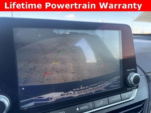 Used 2024 Nissan Altima 2.5 SV image 17