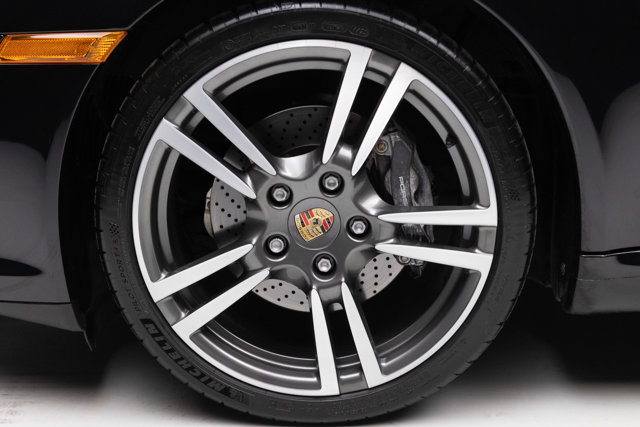 Used 2010 Porsche 911 Carrera RWD image 5