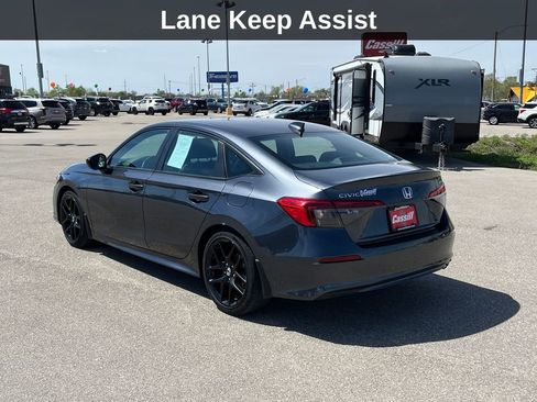 Used 2023 Honda Civic Sport image 3