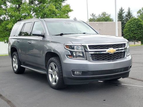 Used 2019 Chevrolet Tahoe LT w/ Luxury Package AWD/4WD image 2