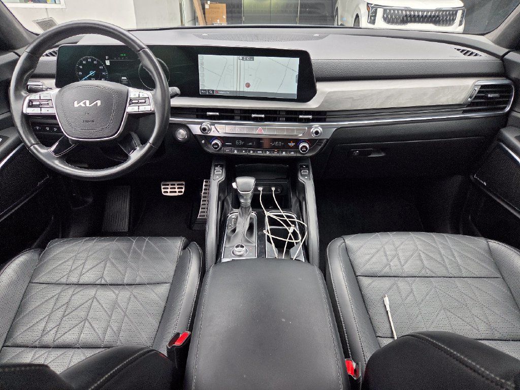 Used 2024 Kia Telluride SX Prestige X-Pro AWD/4WD image 12