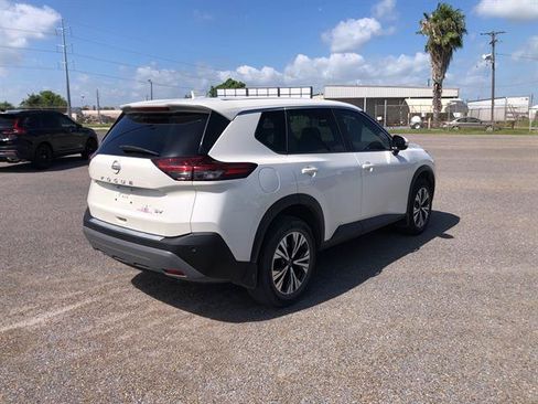 Used 2023 Nissan Rogue SV FWD image 7