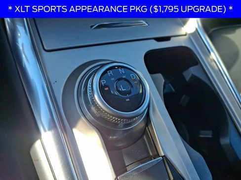 Used 2022 Ford Explorer XLT w/ Equipment Group 202A image 17