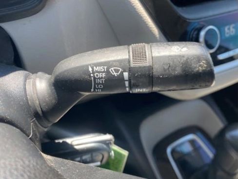 Used 2020 Toyota Corolla LE image 18