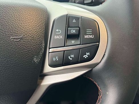 Used 2026 Ford Explorer Active AWD/4WD image 28
