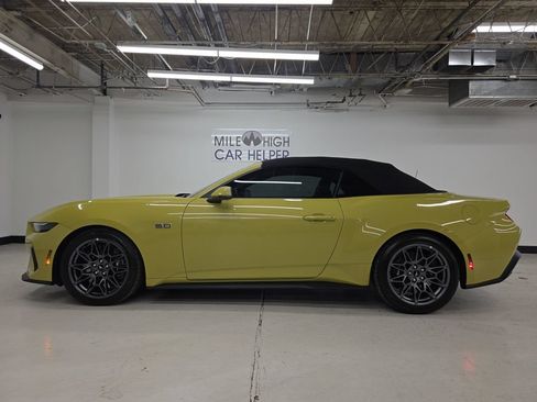 Used 2025 Ford Mustang GT Premium w/ GT Performance Package RWD image 21