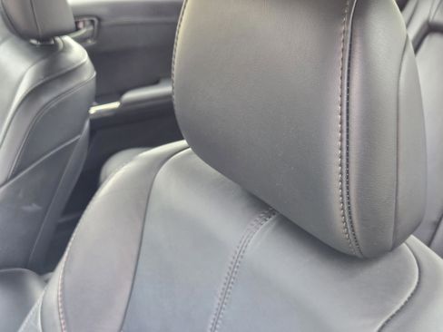 Used 2017 Toyota Avalon Limited FWD image 23