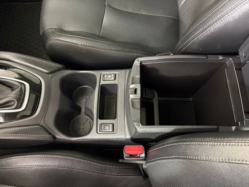 Used 2017 Nissan Rogue SL w/ SL Premium Package image 32