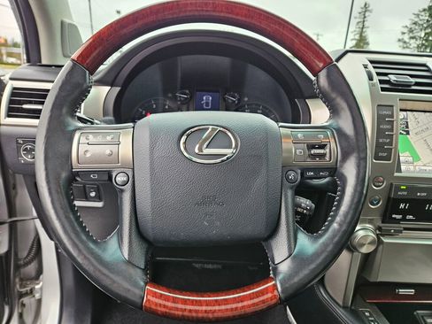 Used 2013 Lexus GX 460 Premium image 17