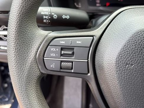Used 2023 Honda Accord EX image 15