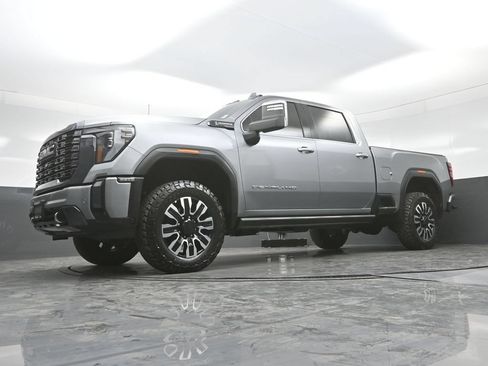 Used 2024 GMC Sierra 2500 Denali Ultimate w/ Max Trailering Package AWD/4WD image 18