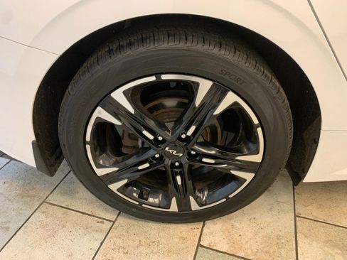 Used 2023 Kia K5 GT-Line AWD/4WD image 11