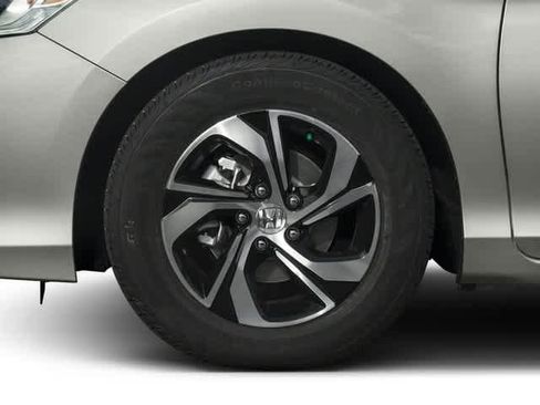 Used 2016 Honda Accord LX image 10