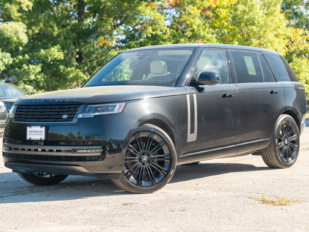 Used 2025 Land Rover Range Rover Long Wheelbase SE AWD/4WD image 1