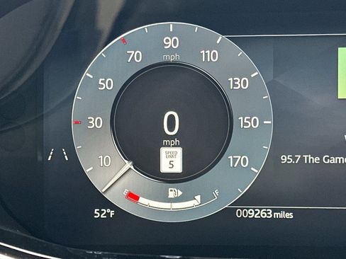 Used 2024 Land Rover Range Rover Evoque Dynamic SE image 22