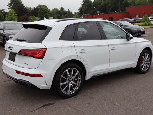 Used 2024 Audi Q5 e Premium Plus w/ Premium Plus Package image 5