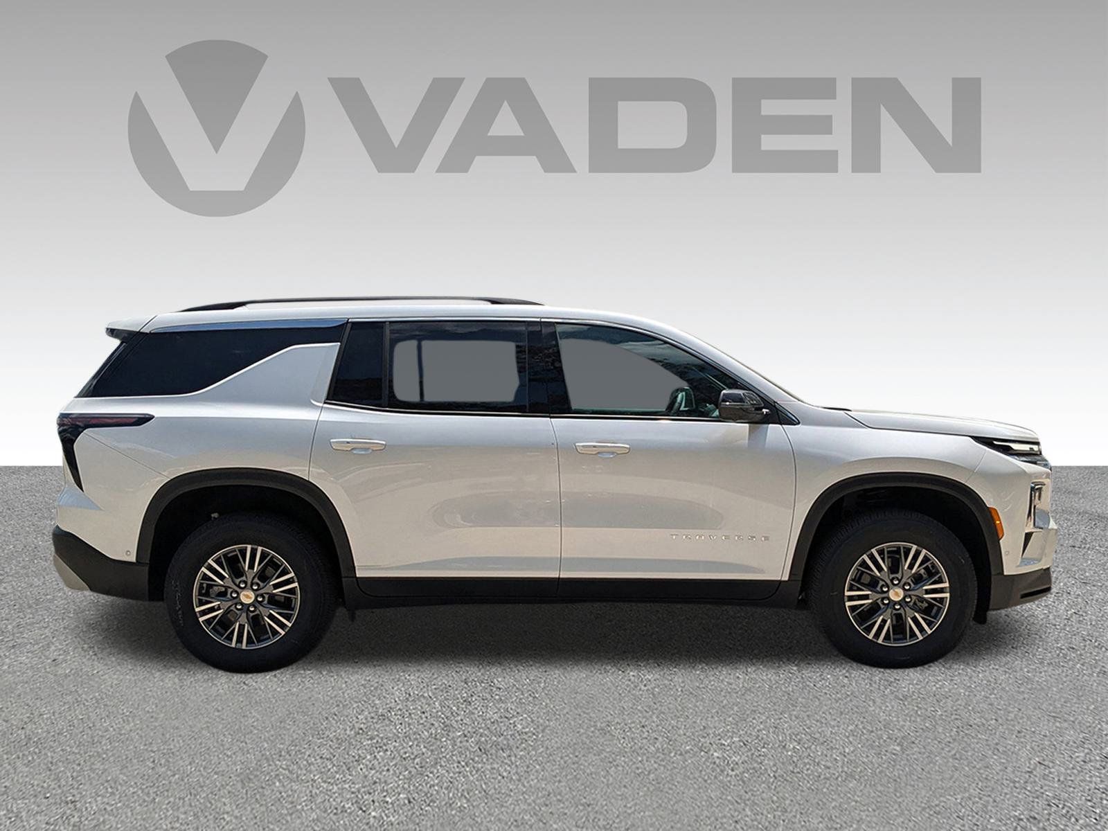 New 2025 Chevrolet Traverse LT w/ Enhanced Driving Package AWD/4WD image 33