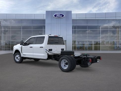 New 2026 Ford F350 XL w/ XL Chrome Package AWD/4WD image 4